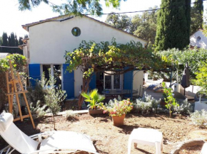 Bormes les Mimosas, Hameau de Cabasson, à 400m de la mer et du fort de Bregançon, Villa classée 3 étoiles, de 2 à 8 personnes